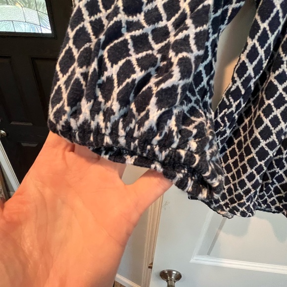 ~Michael Kors~ Top - XL - Picture 3 of 7